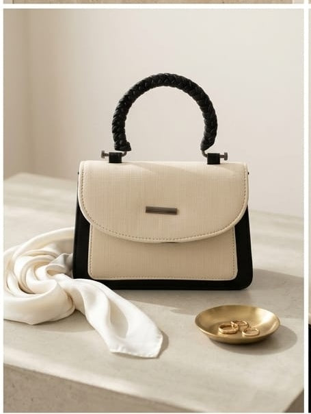 Elegant leather Bag